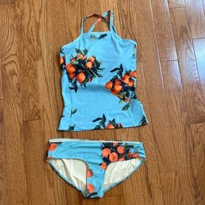 Albion size large women’s swimsuit set.